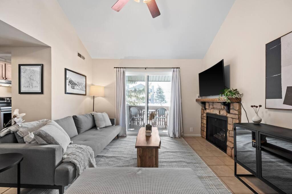 Cozy Top Floor Condo With Mountain Views Park City Eksteriør billede