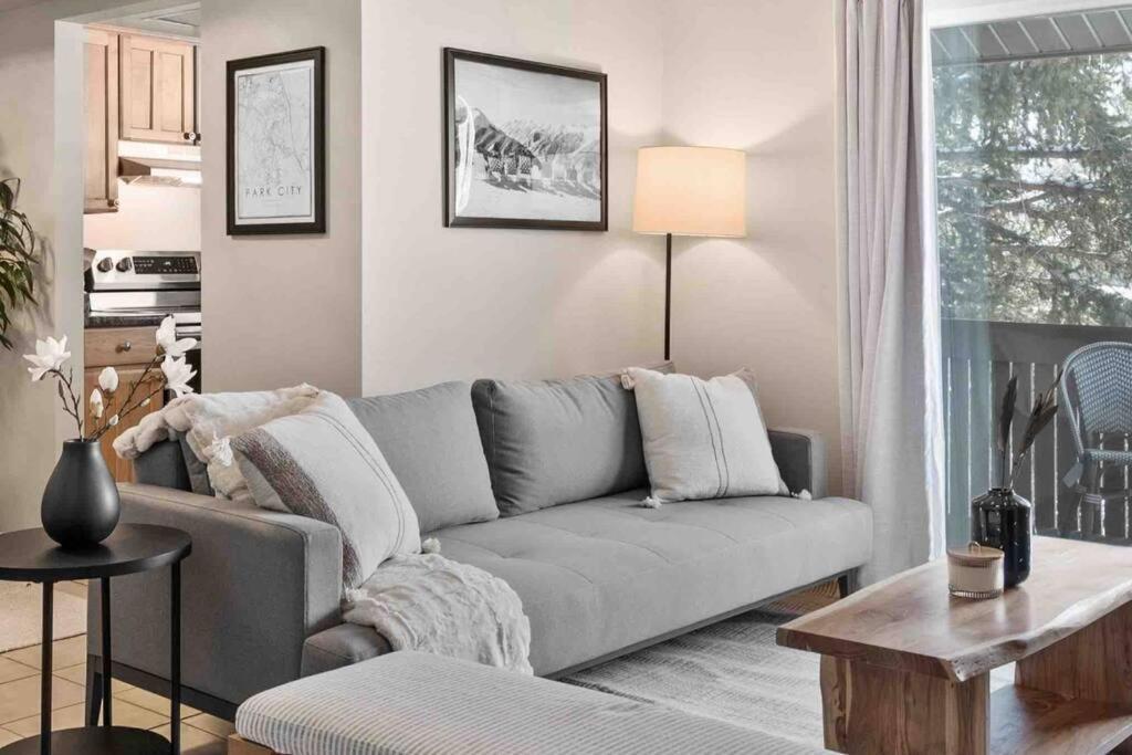 Cozy Top Floor Condo With Mountain Views Park City Eksteriør billede